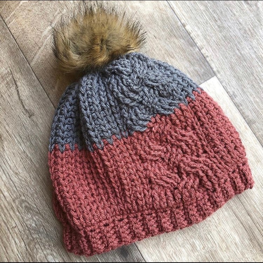 NWOT Chunky Cable Beanie
